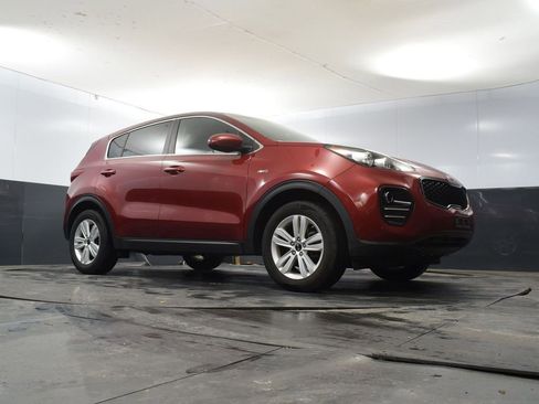 Used 2017 Kia Sportage LX image 25