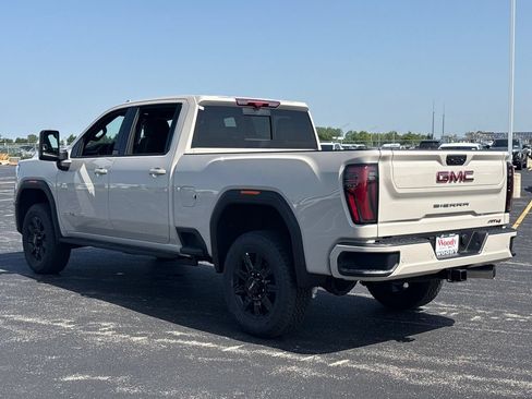New 2026 GMC Sierra 2500 AT4 w/ AT4 Premium Plus Package AWD/4WD image 10