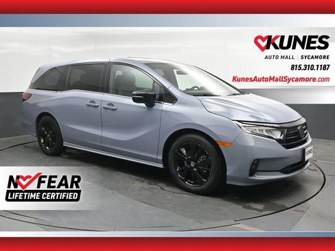 Used 2023 Honda Odyssey Sport image 1