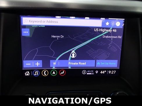 Used 2023 GMC Acadia SLE w/ Driver Convenience Package image 15