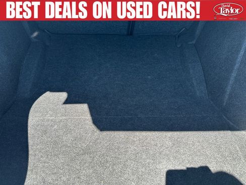 Used 2021 Dodge Challenger SXT RWD image 30