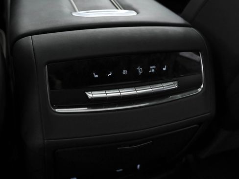 Used 2021 Cadillac Escalade Sport RWD image 34