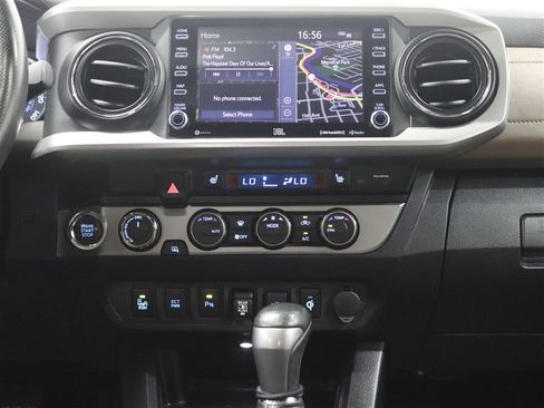 Used 2021 Toyota Tacoma Limited AWD/4WD image 24