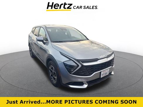 Used 2025 Kia Sportage LX image 1