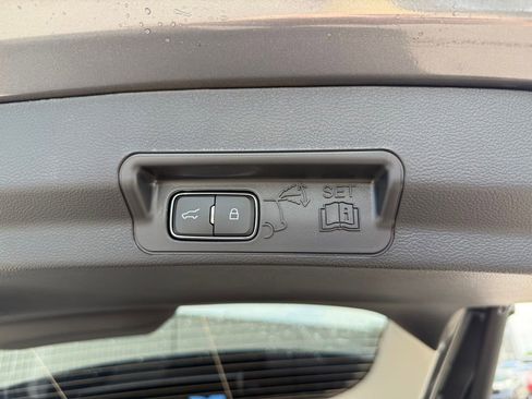 New 2026 Ford Explorer Active RWD image 37