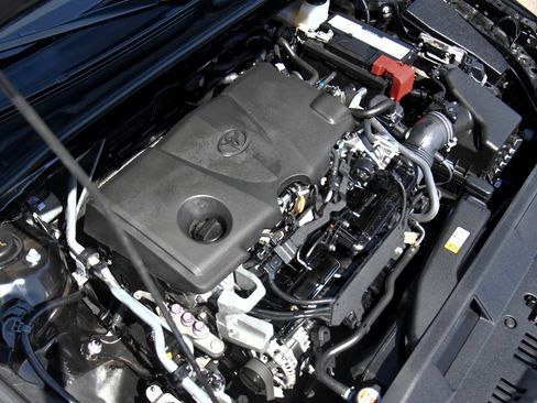 Used 2023 Toyota Camry SE FWD image 42