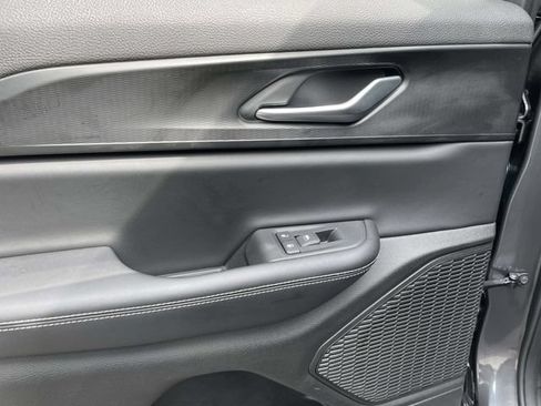 Certified 2025 Jeep Grand Cherokee Altitude AWD/4WD image 15