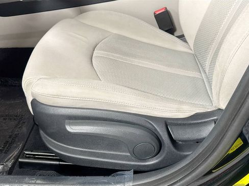 Used 2017 Hyundai Sonata SE image 19