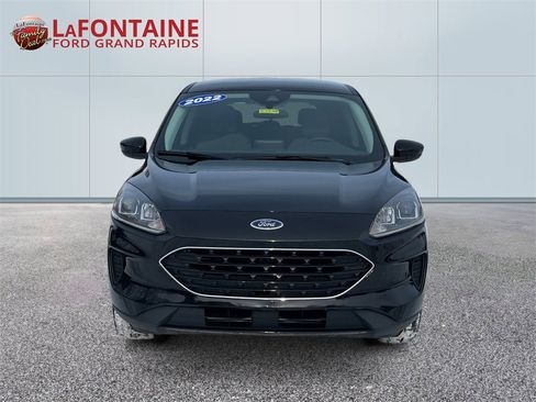 Used 2022 Ford Escape SE w/ SE Sport Appearance Package image 2