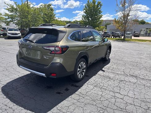Certified 2024 Subaru Outback Limited AWD/4WD image 3