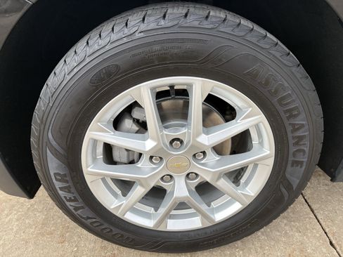 Used 2022 Chevrolet Equinox LT image 9