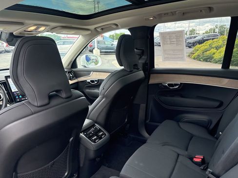 Used 2025 Volvo XC90 B5 Plus AWD/4WD image 29