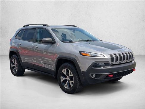 Used 2014 Jeep Cherokee Trailhawk w/ Leather Interior Group image 3