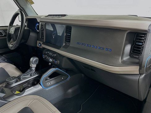 Used 2024 Ford Bronco Wildtrak image 27