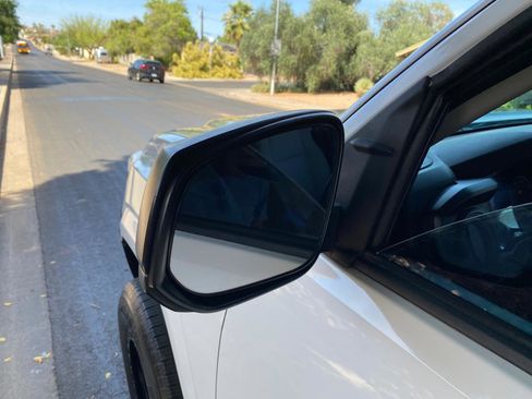 Used 2018 Toyota Tacoma SR RWD image 16