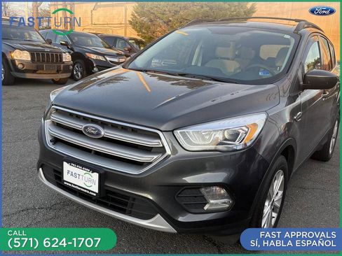 Used 2014 Ford Escape SE w/ SE Chrome Package image 3