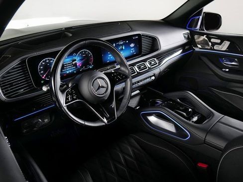 Used 2024 Mercedes-Benz Maybach GLS 600 4MATIC image 19