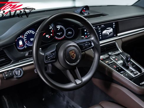 Used 2022 Porsche Panamera 4 Platinum Edition AWD/4WD image 26