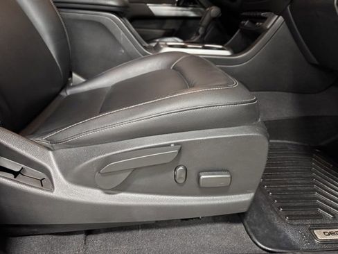 Used 2019 Chevrolet Colorado ZR2 image 10