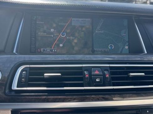 Used 2015 BMW 750i RWD image 44
