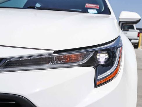 Used 2025 Toyota Corolla LE FWD image 7
