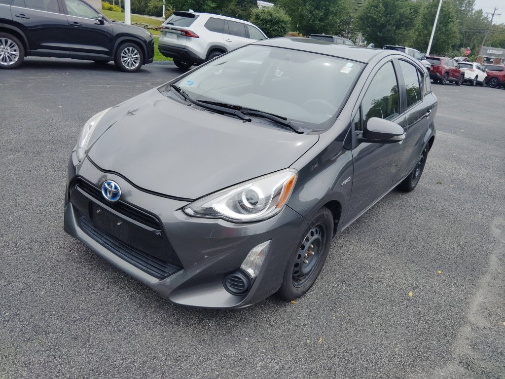 Used 2015 Toyota Prius C Three FWD image 2