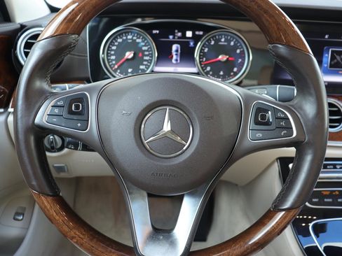Used 2018 Mercedes-Benz E 300 image 25