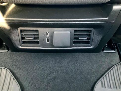 Used 2025 Chevrolet Silverado 1500 LT image 29