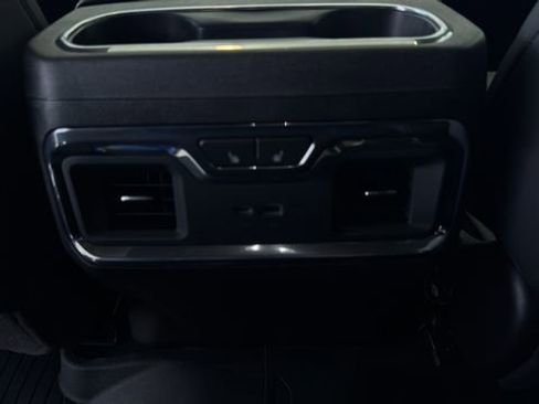 Used 2025 Chevrolet Silverado 1500 High Country w/ Technology Package image 24