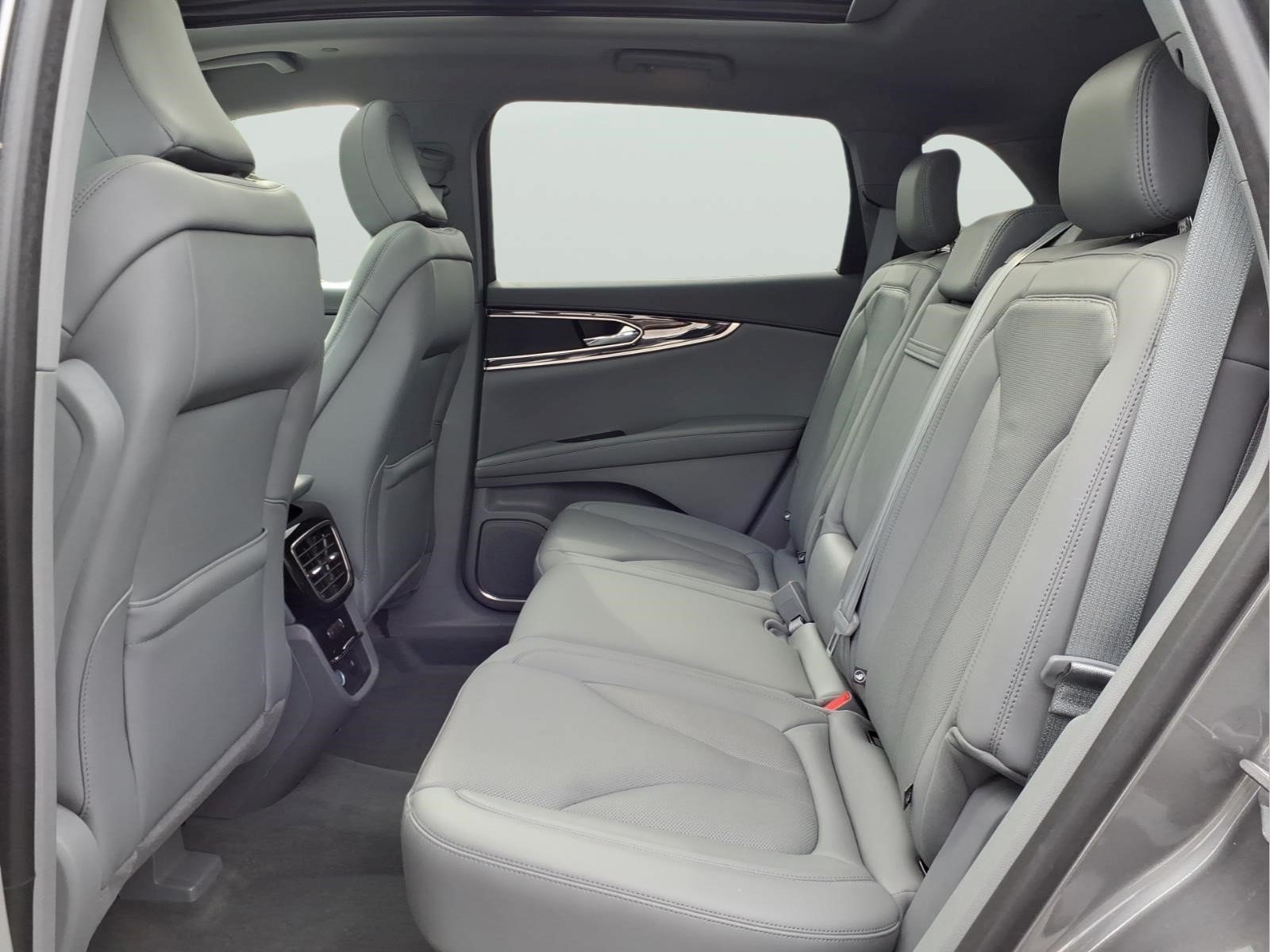 Certified 2023 Lincoln Nautilus Reserve FWD image 9