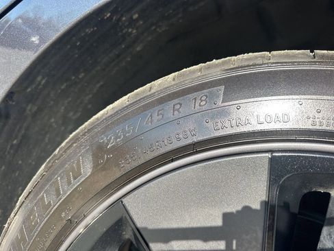 Used 2024 Tesla Model 3 Long Range image 33