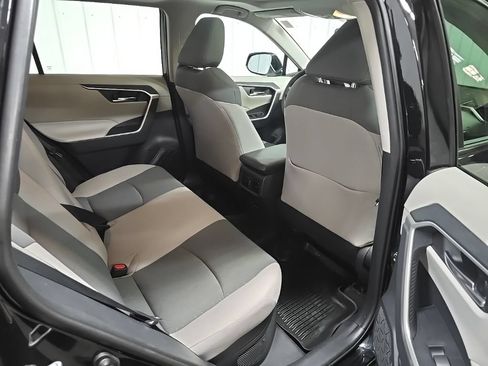 Used 2019 Toyota RAV4 XLE w/ Convenience Package AWD/4WD image 18