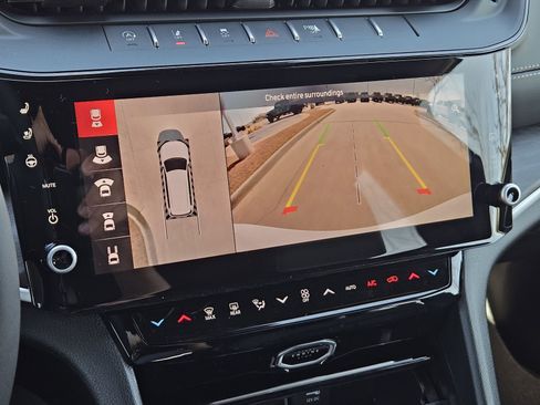 New 2026 Jeep Grand Cherokee L Limited AWD/4WD image 18