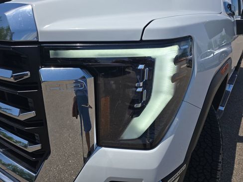 Used 2026 GMC Sierra 2500 SLT AWD/4WD image 35
