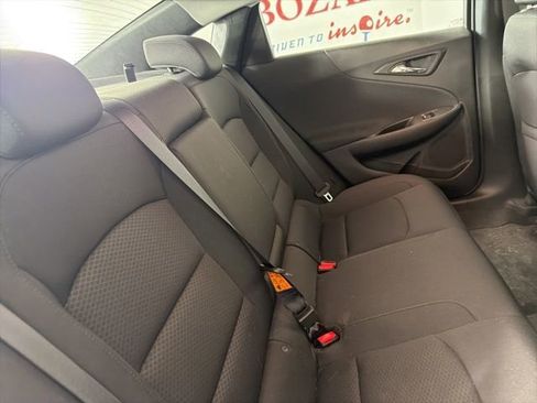 Used 2018 Chevrolet Malibu LT FWD image 18