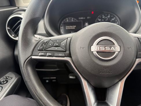 Used 2023 Nissan Kicks SV image 12