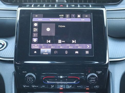 Used 2025 Jeep Grand Cherokee L Laredo RWD image 13