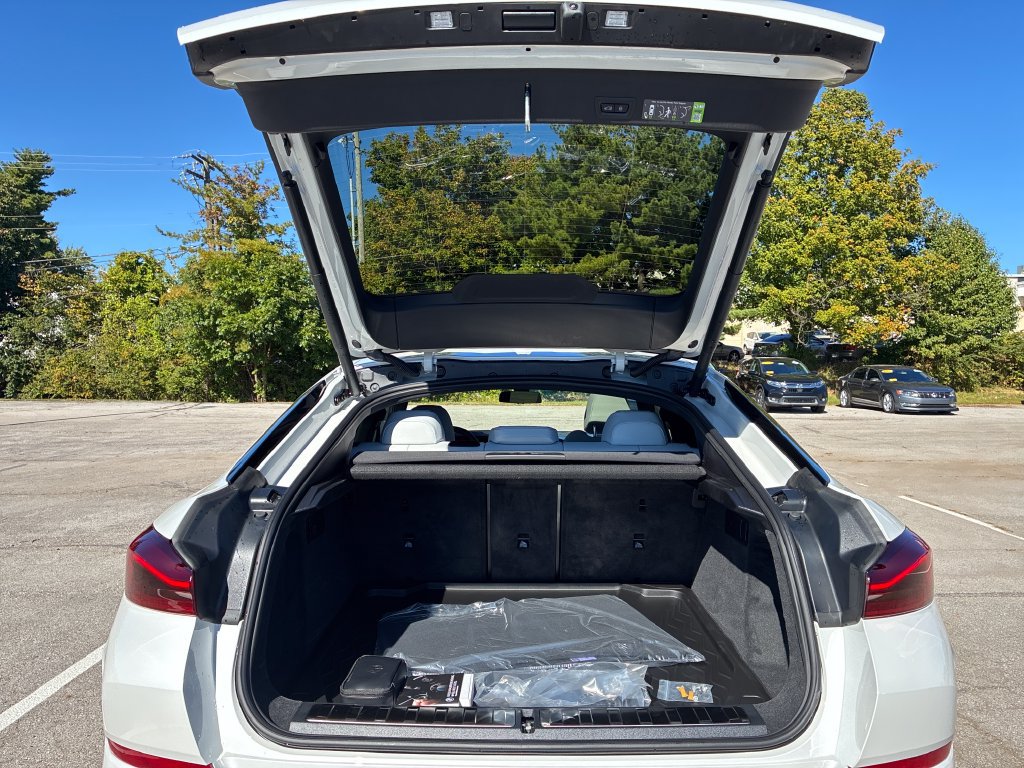 New 2027 BMW X6 xDrive40i AWD/4WD image 20
