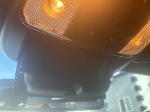 Used 2017 Dodge Charger R/T image 23