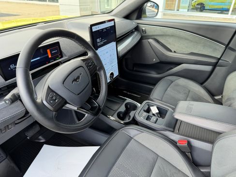 Certified 2025 Ford Mustang Mach-E GT AWD/4WD image 17