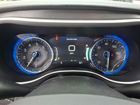 New 2026 Chrysler Pacifica Select image 17