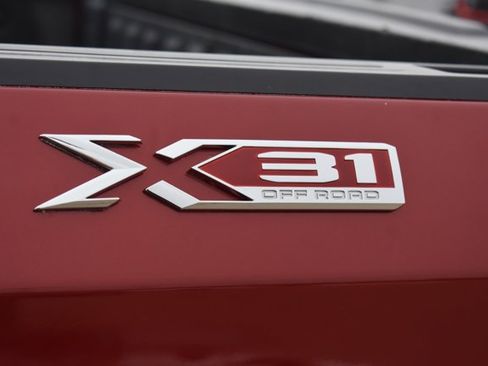 Used 2023 GMC Sierra 1500 SLT image 12