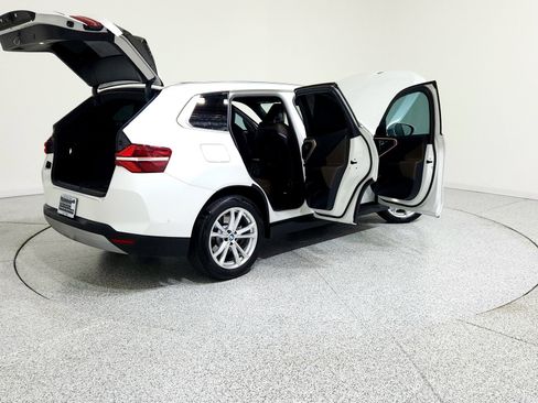 Used 2025 BMW X3 xDrive30i w/ Convenience Package image 7