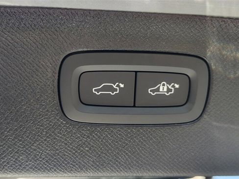 New 2026 Volvo XC90 B6 Plus w/ Protection Package Premier image 35