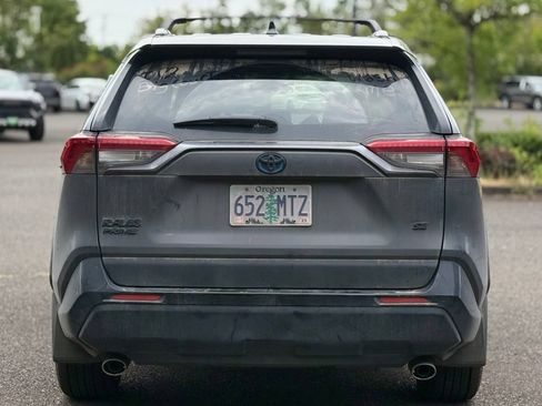 Used 2024 Toyota RAV4 SE w/ Weather & Moonroof Package AWD/4WD image 4