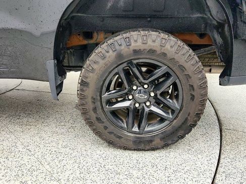 Used 2023 Chevrolet Silverado 1500 LT Trail Boss AWD/4WD image 9