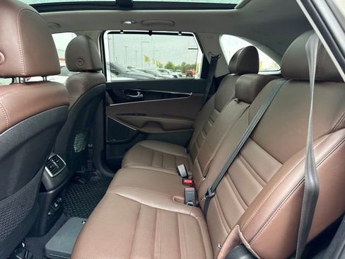 Used 2019 Kia Sorento SX w/ SX Touring Package AWD/4WD image 9