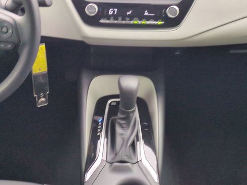 Certified 2025 Toyota Corolla LE image 18