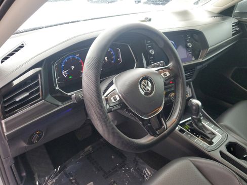 Used 2019 Volkswagen Jetta SEL w/ Cold Weather Package image 10