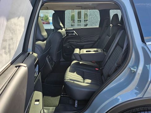 New 2026 Mitsubishi Outlander SEL AWD/4WD image 13